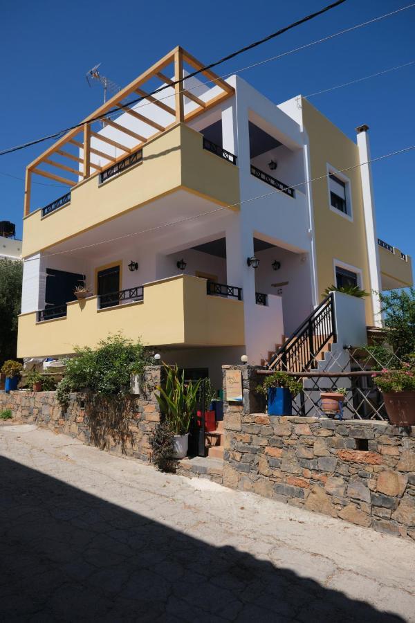 Chara'S Residence Mochlos Exterior photo